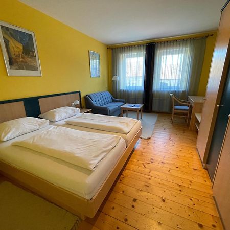 Landgasthof Zum Alten Weinstock Radafalva Kültér fotó