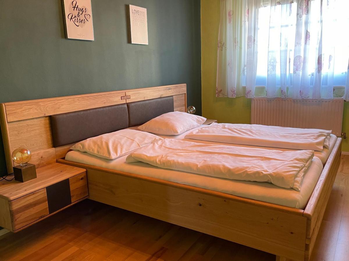 Landgasthof Zum Alten Weinstock Radafalva Kültér fotó