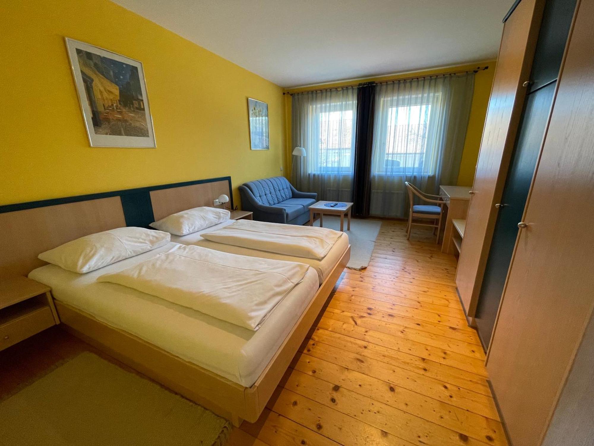 Landgasthof Zum Alten Weinstock Radafalva Kültér fotó