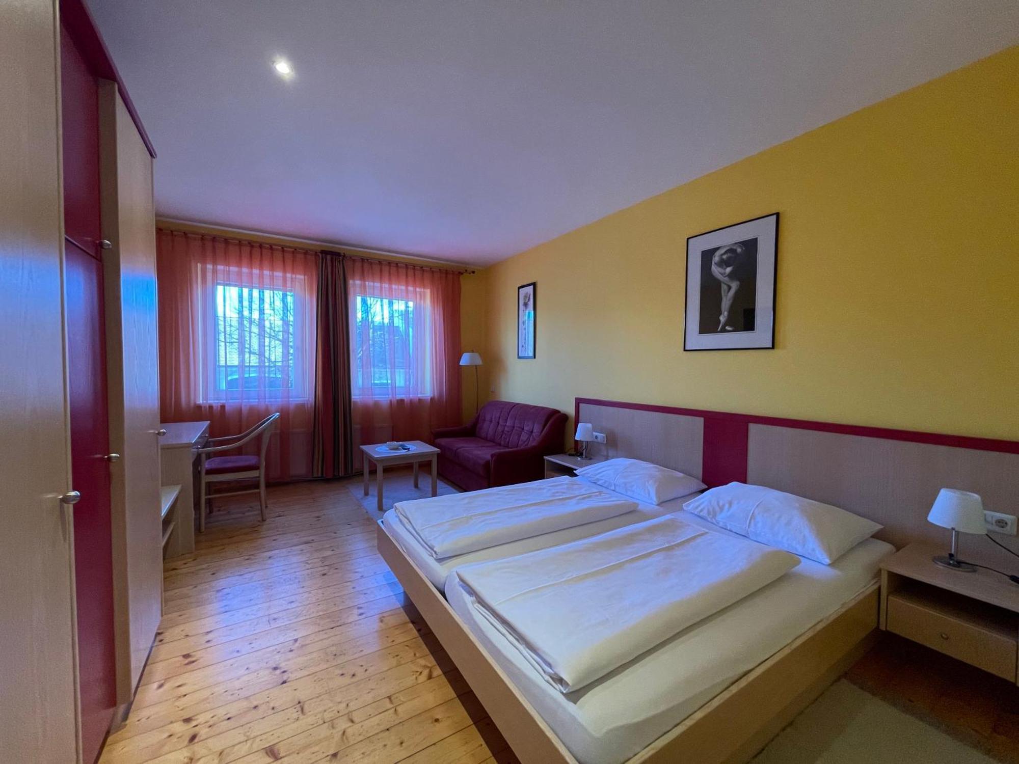 Landgasthof Zum Alten Weinstock Radafalva Kültér fotó