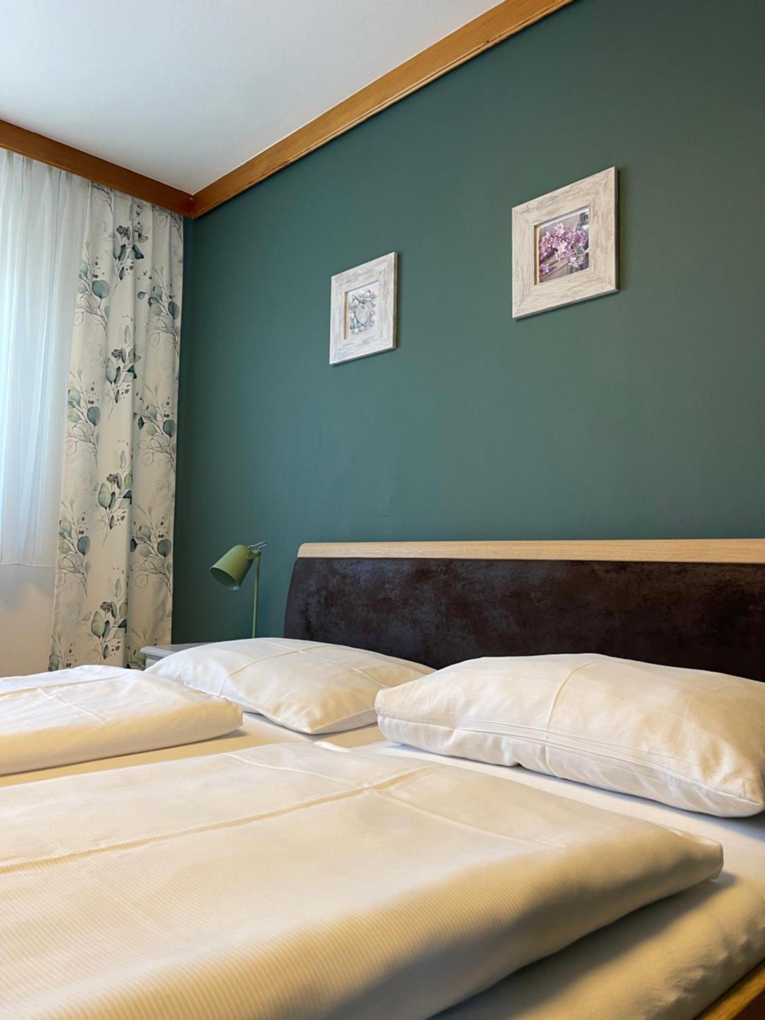Landgasthof Zum Alten Weinstock Radafalva Kültér fotó